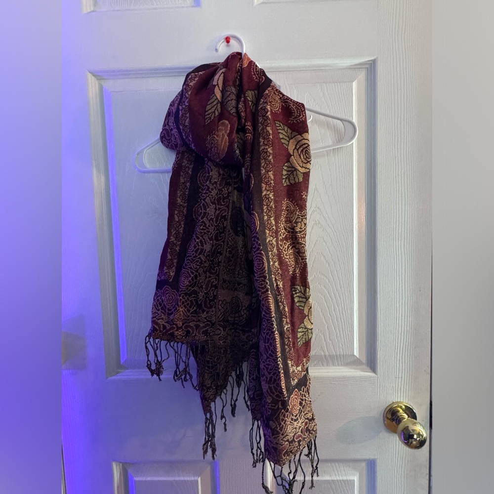 Elegant gold,red, and black Scarf ❤️💛🖤